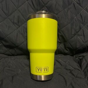 Yeti Rambler 30 oz Tumbler, Chartreuse